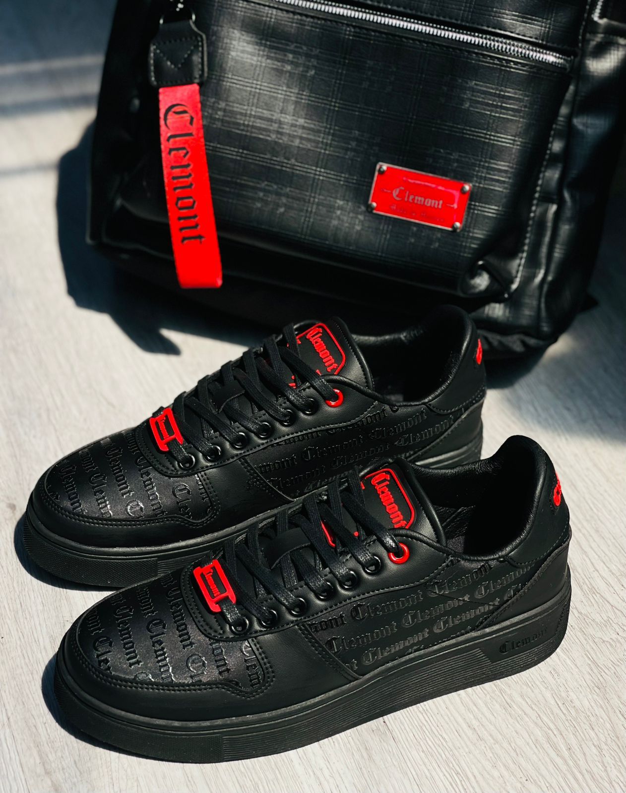 Clemont Black/Red 1.1 – Estilo de lujo a precio aterrizado